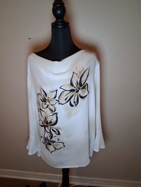 White Floral Boatneck Women's Top